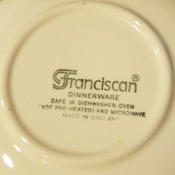 9" round vegetable dish, Franciscan Desert rose - Picture 7 of 7